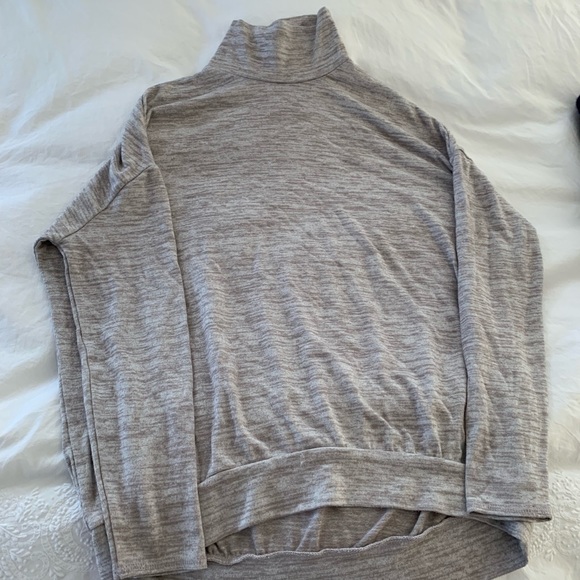 Aritzia turtleneck - Picture 3 of 3